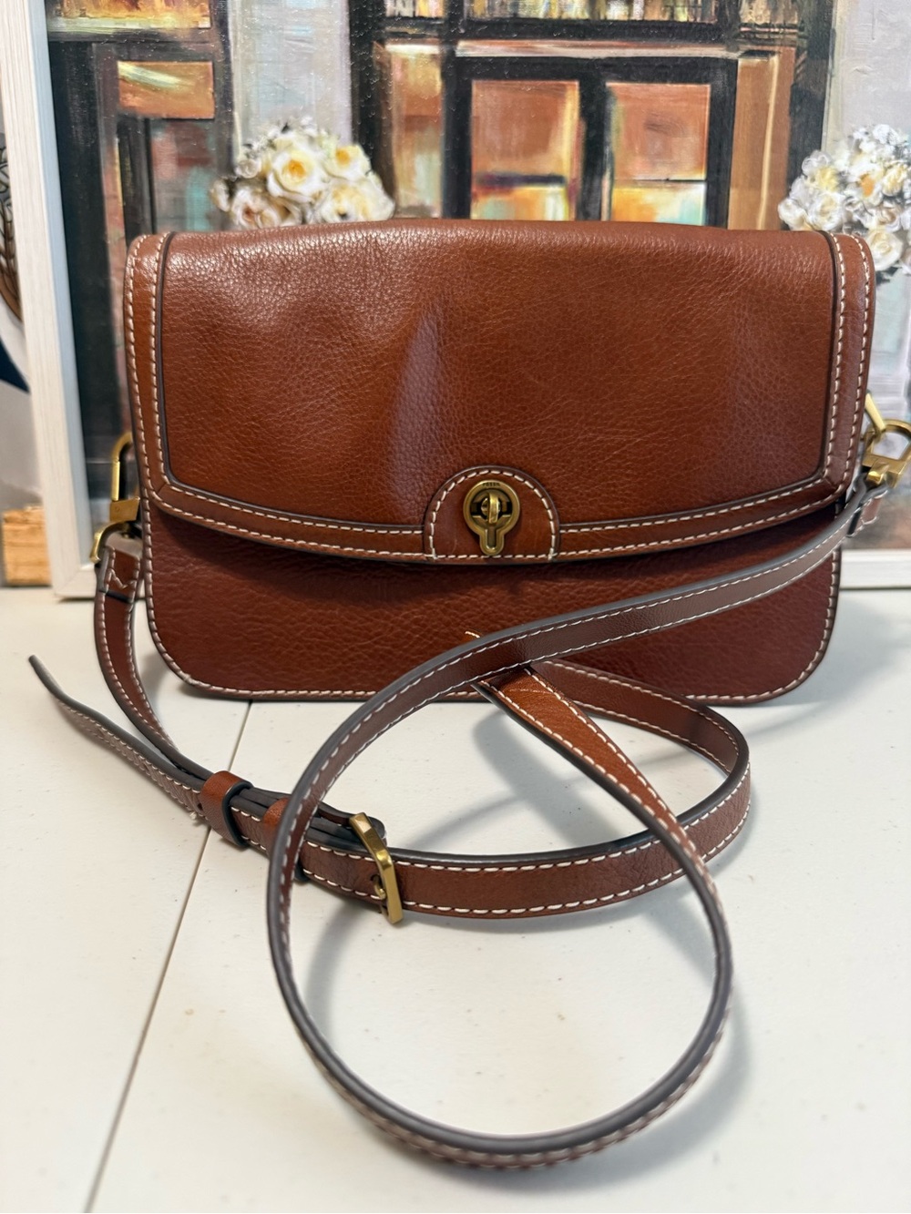 Fossil Leather Crossbody Bag in Brown - Classic Turn-Lock Design